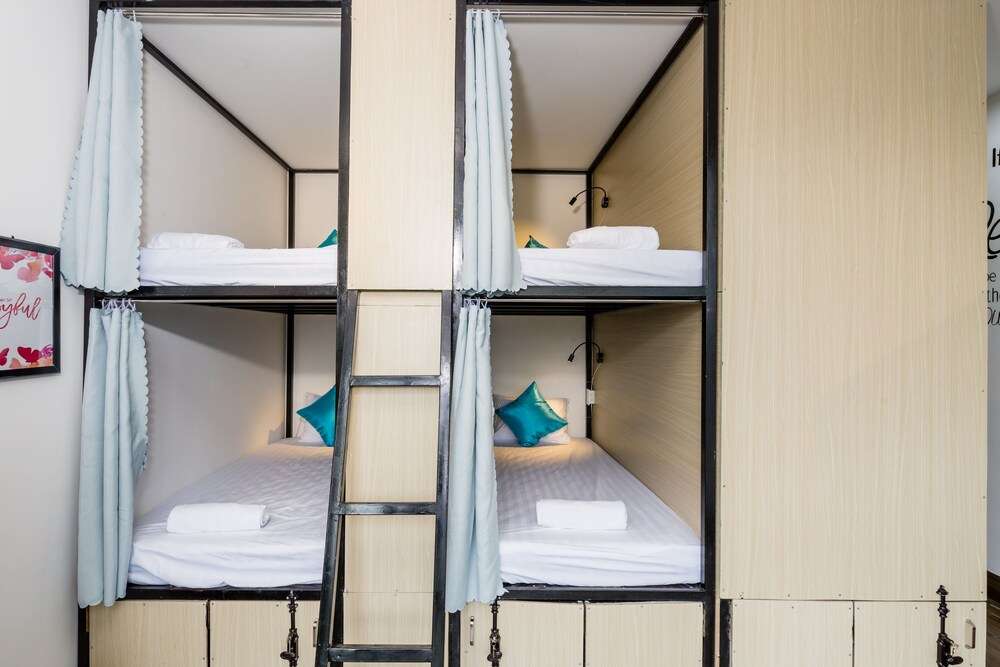 Bed In 6 Beds Shared Dorm