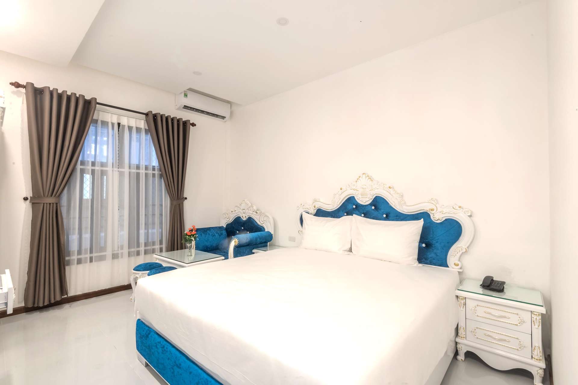 Historical Double Or Twin