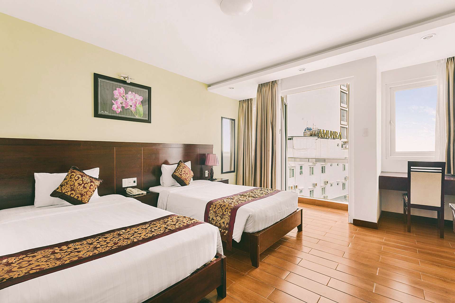 Deluxe Twin With Balcony