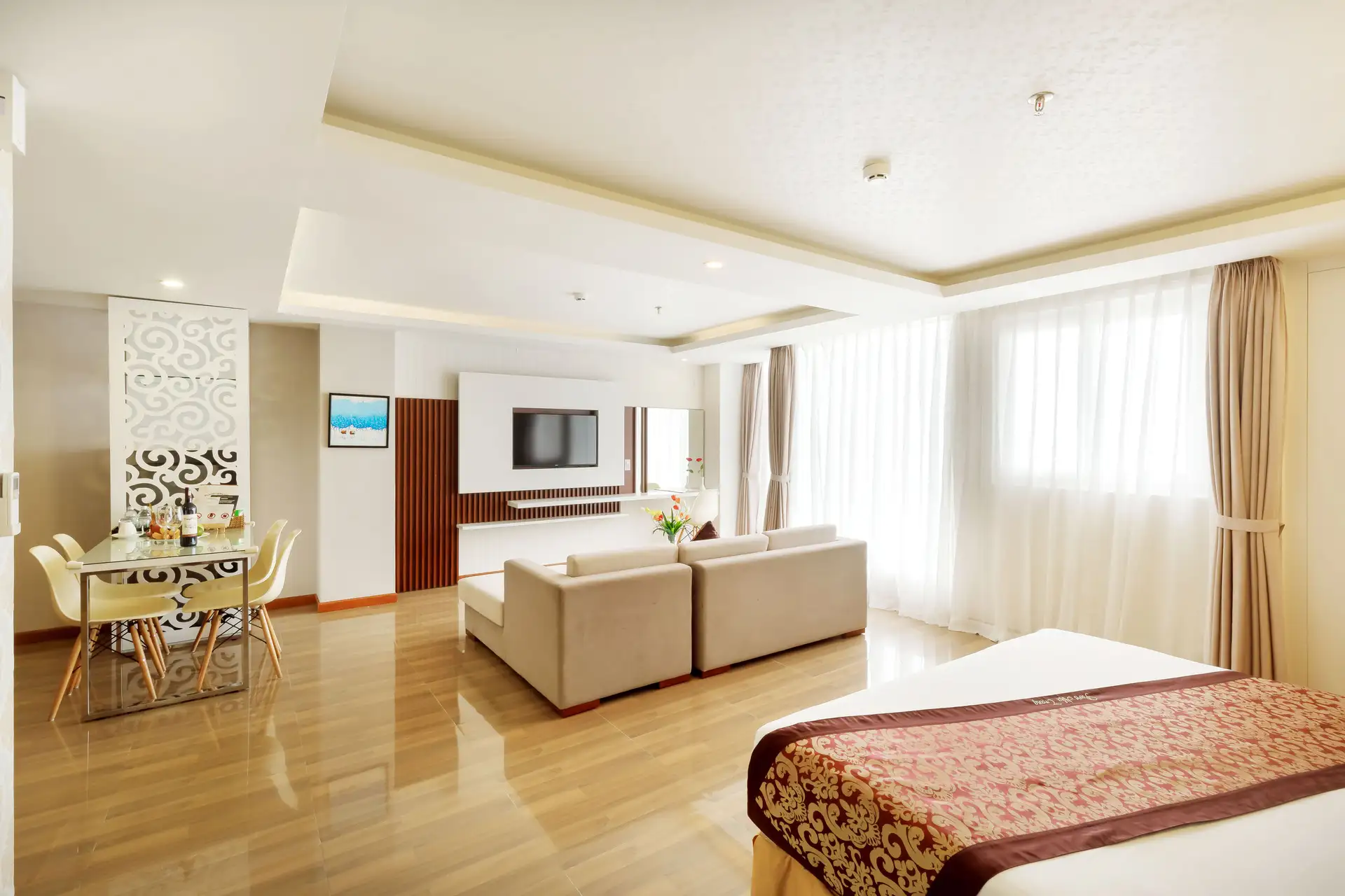 One Bedroom Apartment