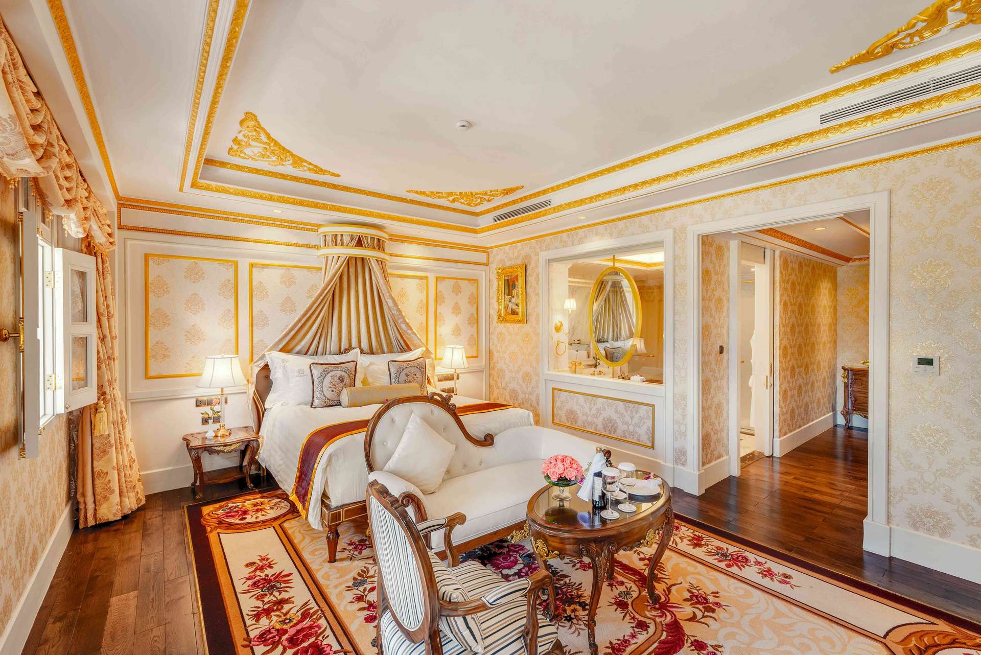 Royal Luxury