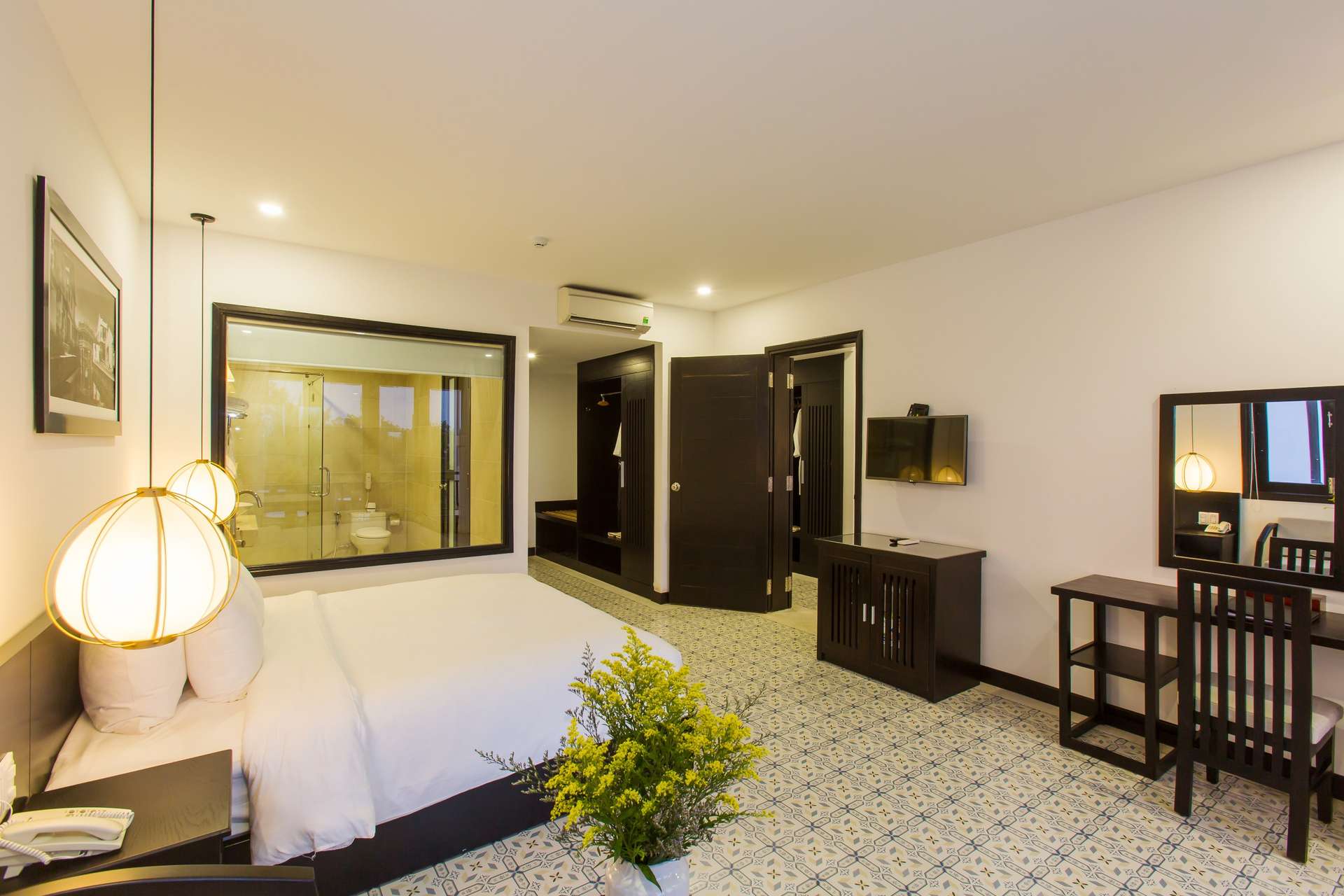 Deluxe Family Connecting