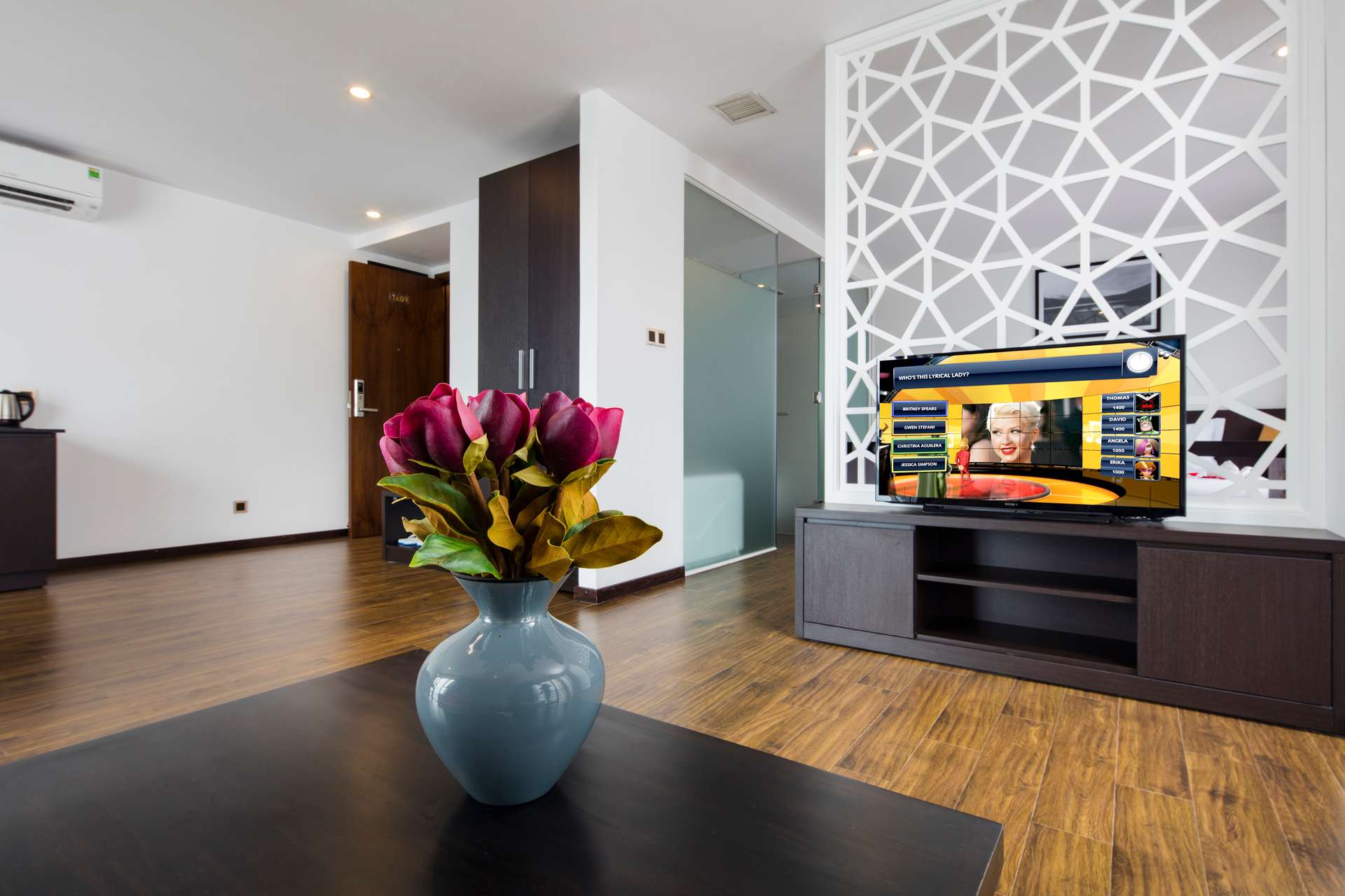 Meriton Suite With Balcony