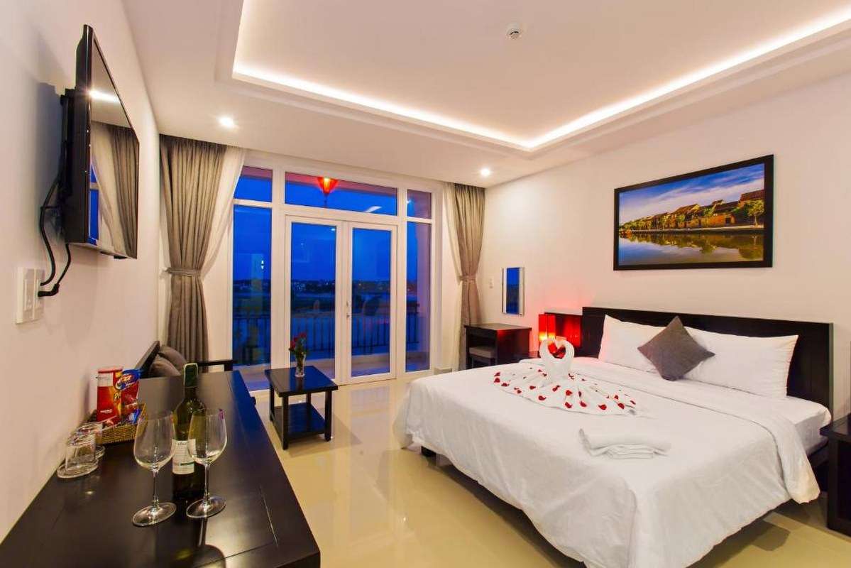 Deluxe King With Balcony