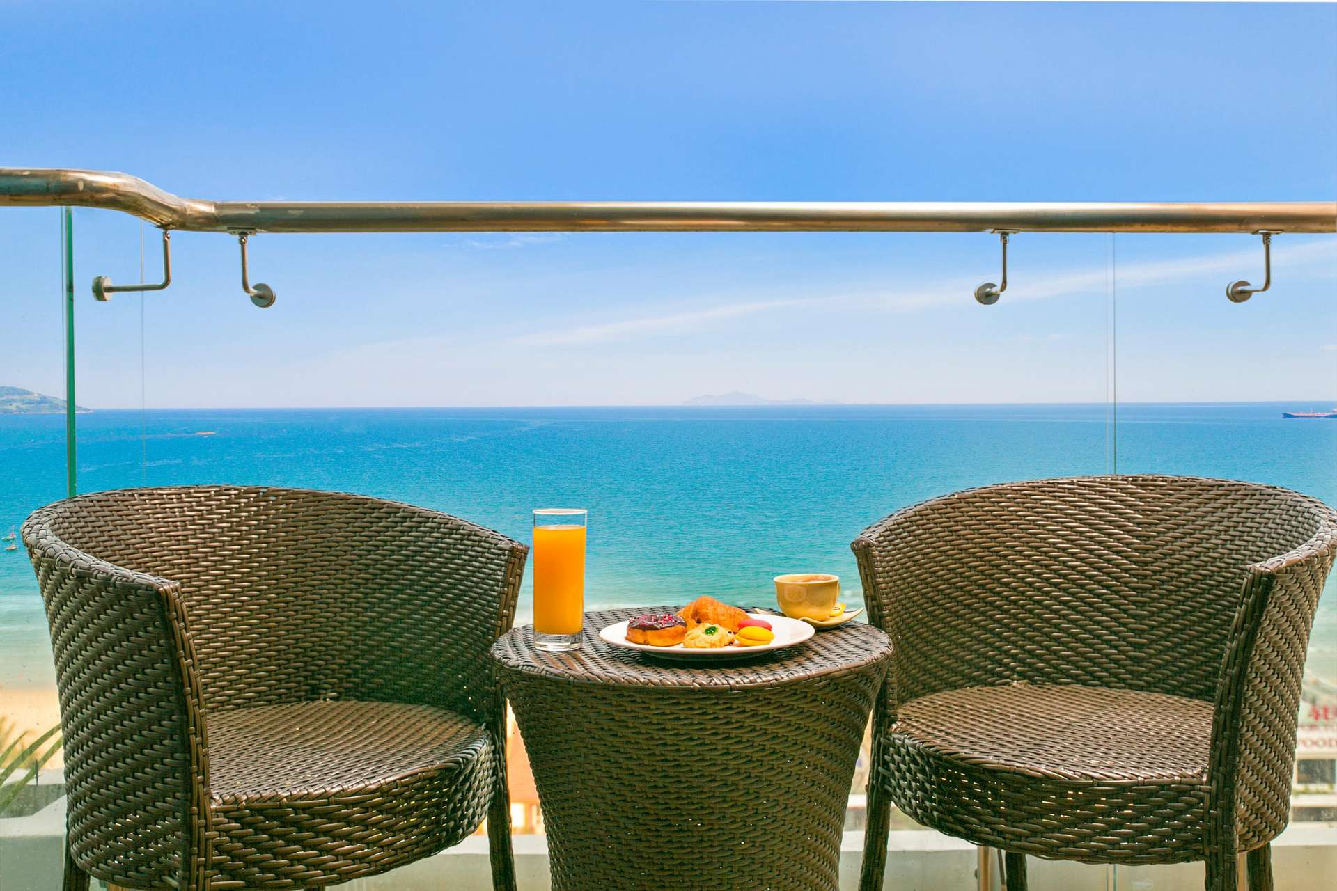 Deluxe King With Balcony