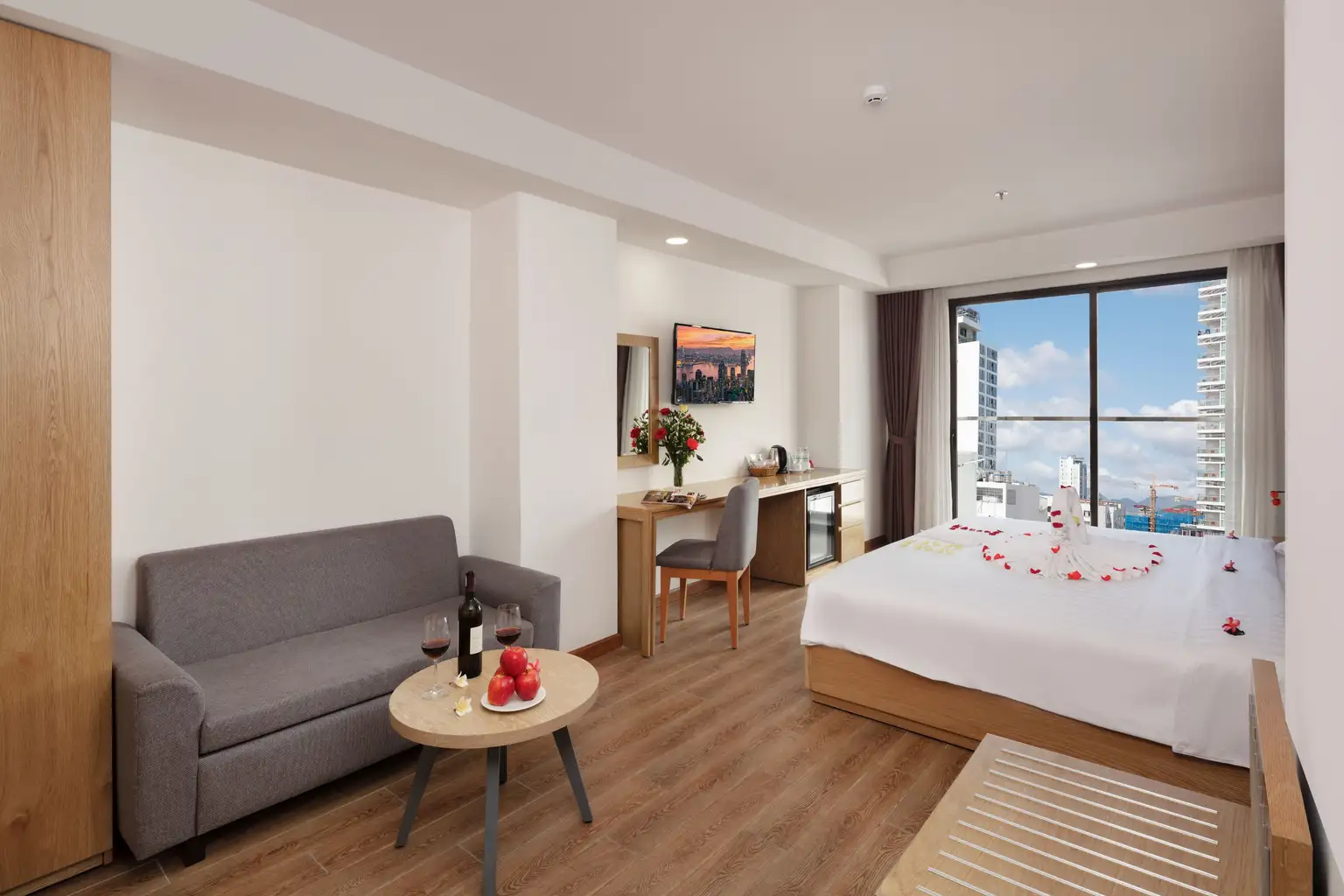 Executive - With Balcony