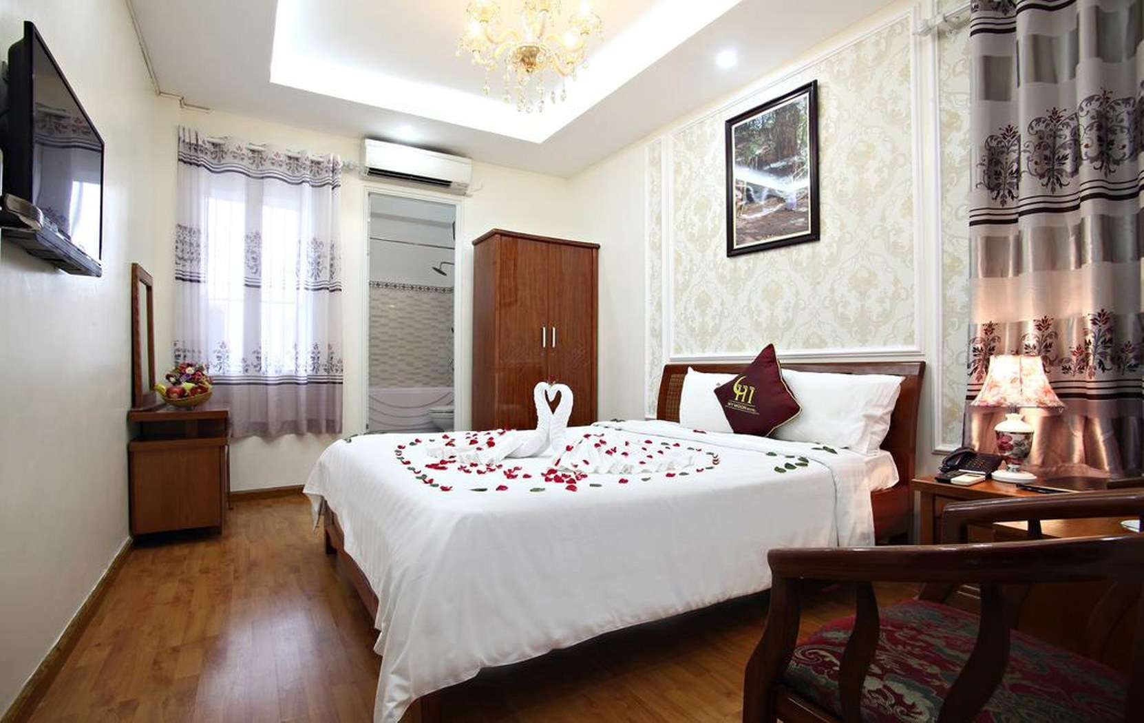 Deluxe Double Or Twin Bed