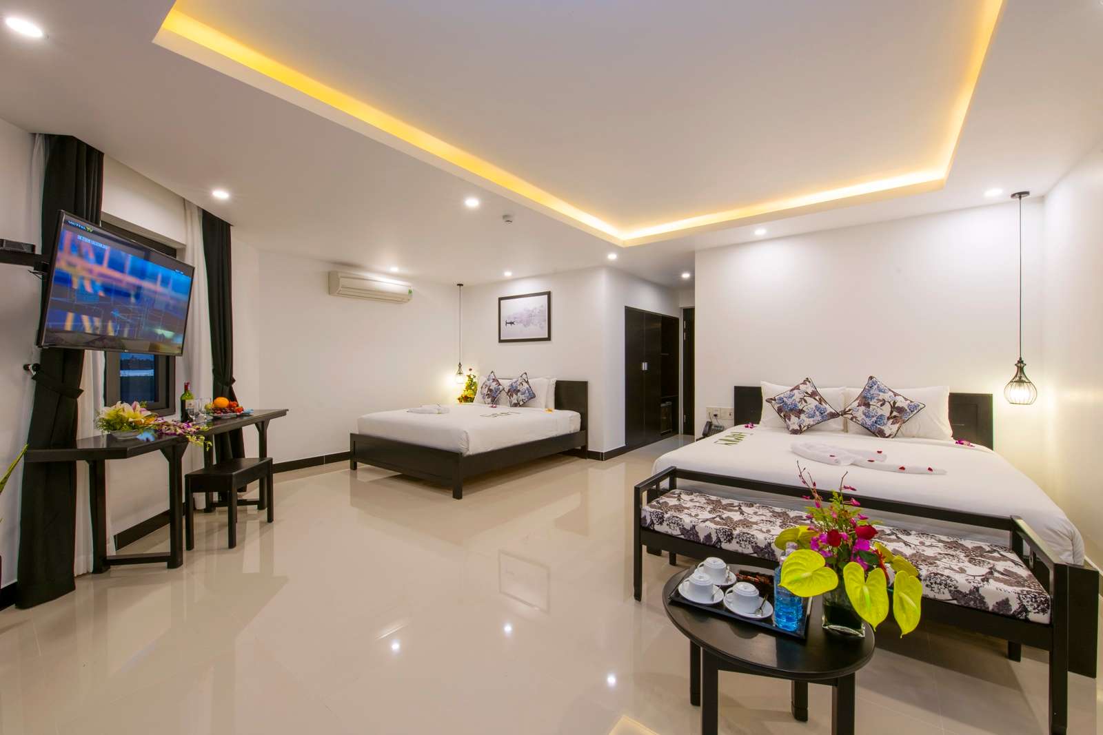 Family Balcony River View