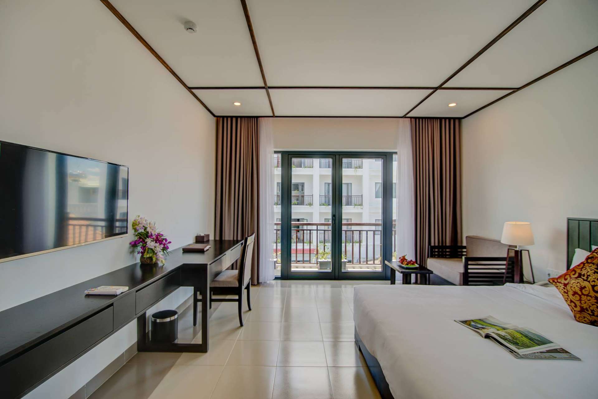 Junior Suite King With Balcony