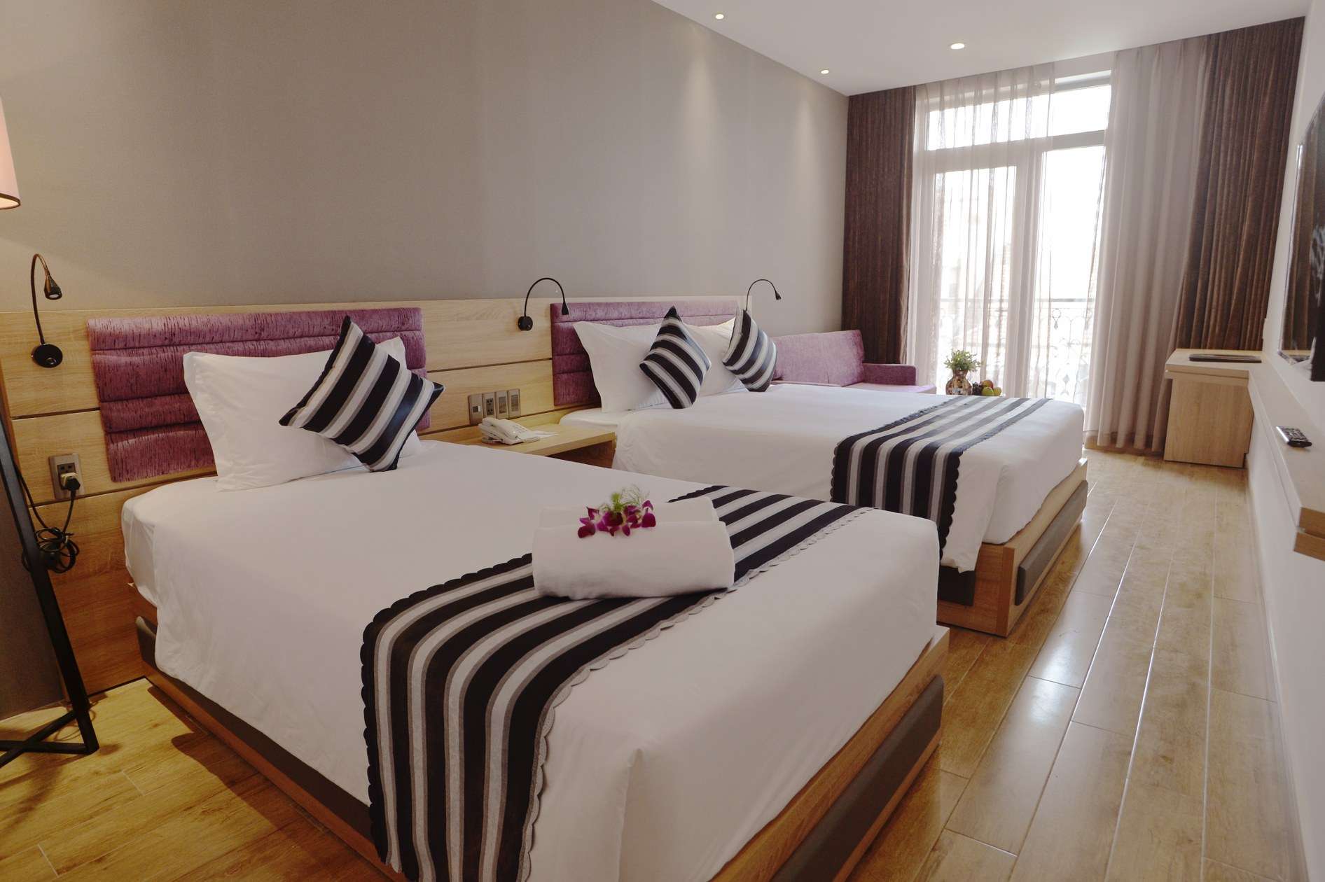 Deluxe Twin With Balcony