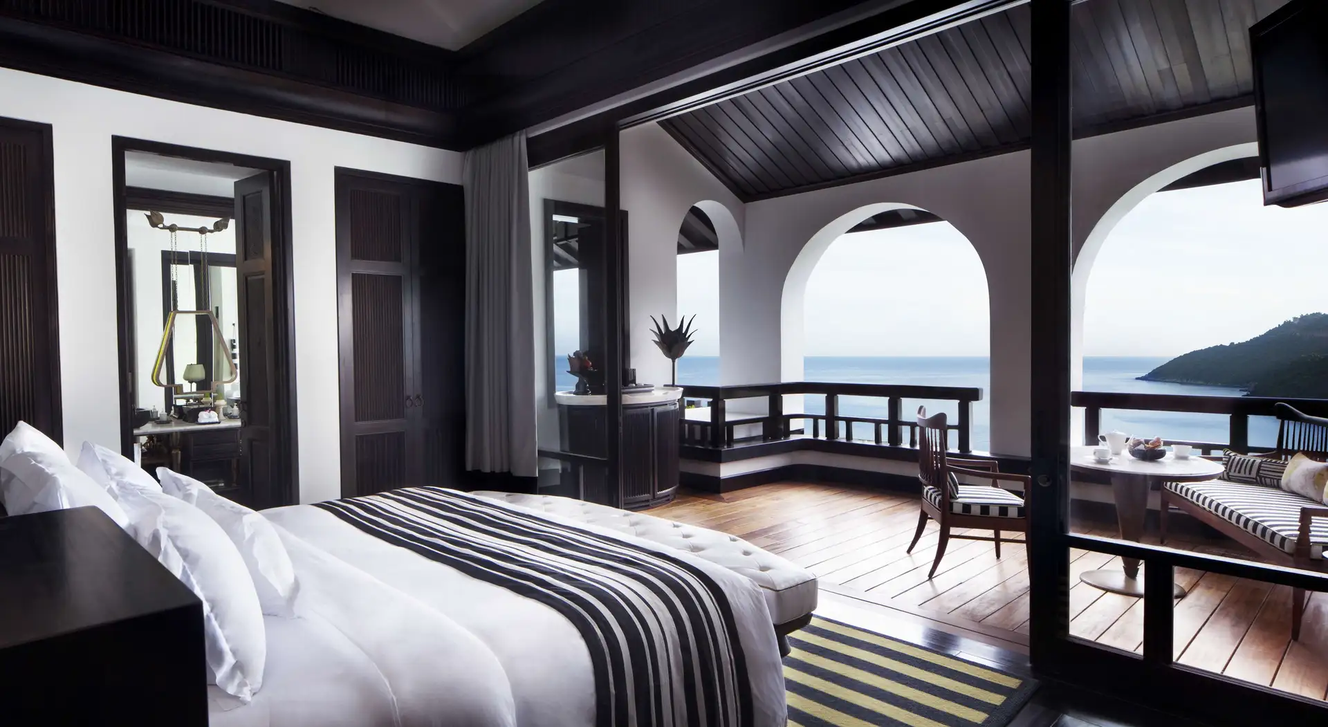 1 King Son Tra Suite Terrace