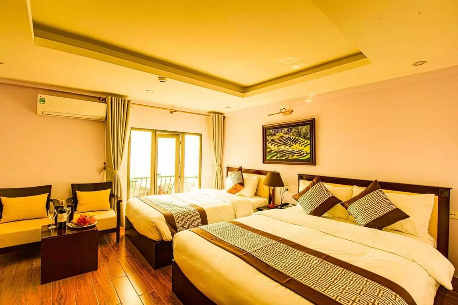 Deluxe Twin With Balcony